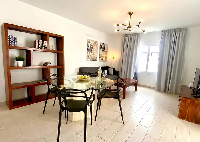 Princesa Ico, Cerca Del Mar