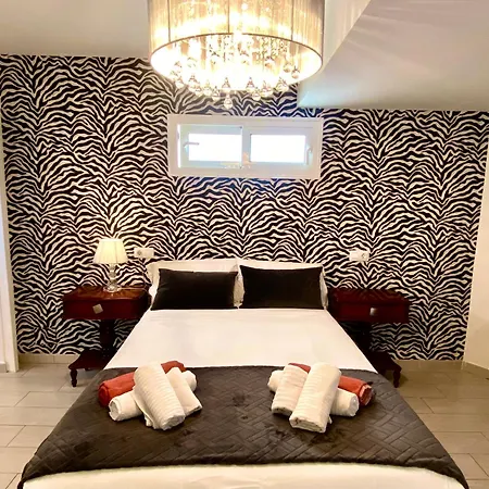 Princesa Ico, Cerca Del Mar