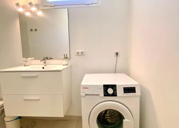 Princesa Ico, Cerca Del Mar San Bartolomé